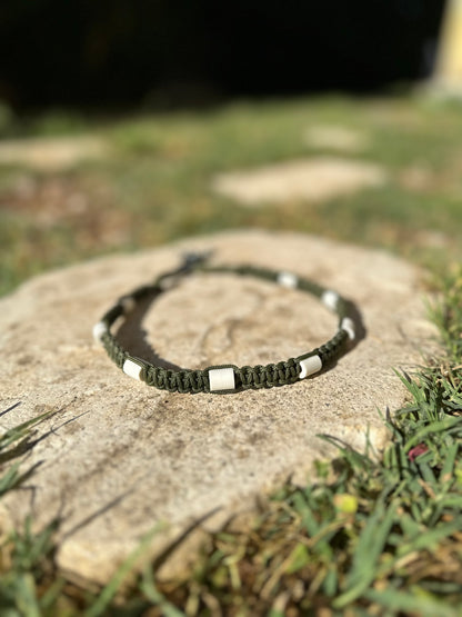 COLLIER ANTI-TIQUES
